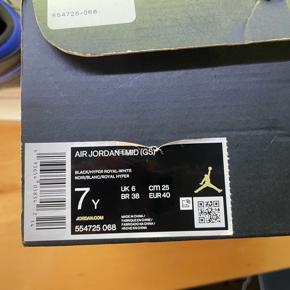 2019 Air Jordan Hyper Royal Mid 1s - Picture 5 of 6